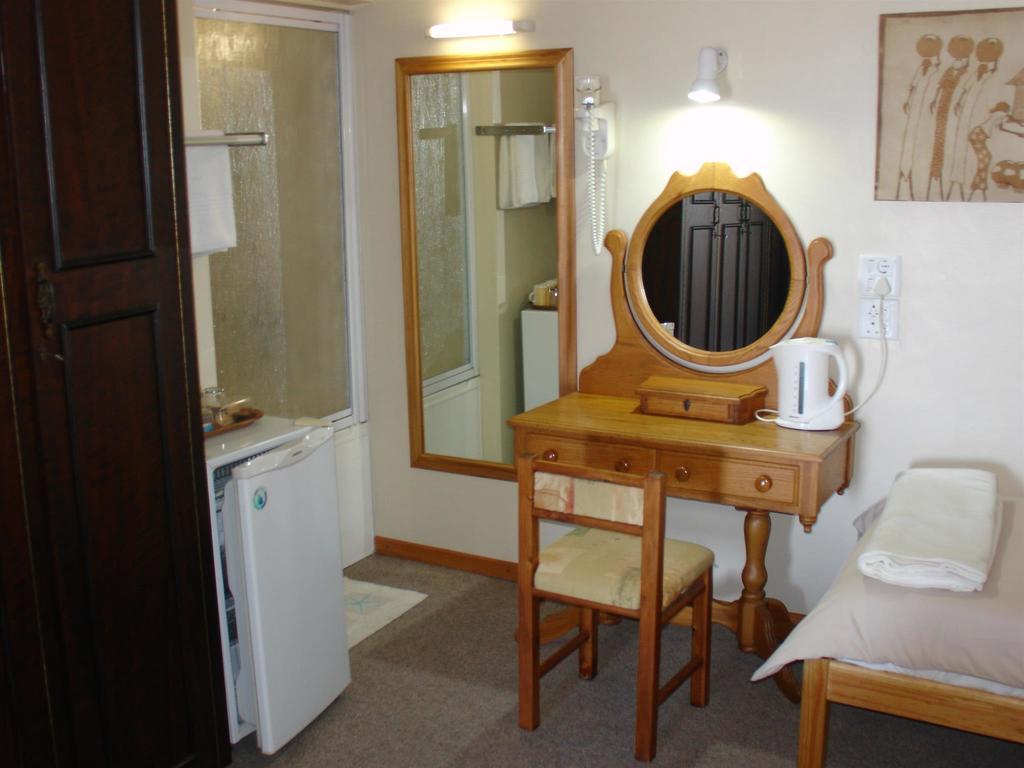 On The Bay Guesthouse Kruisfontein Bilik gambar