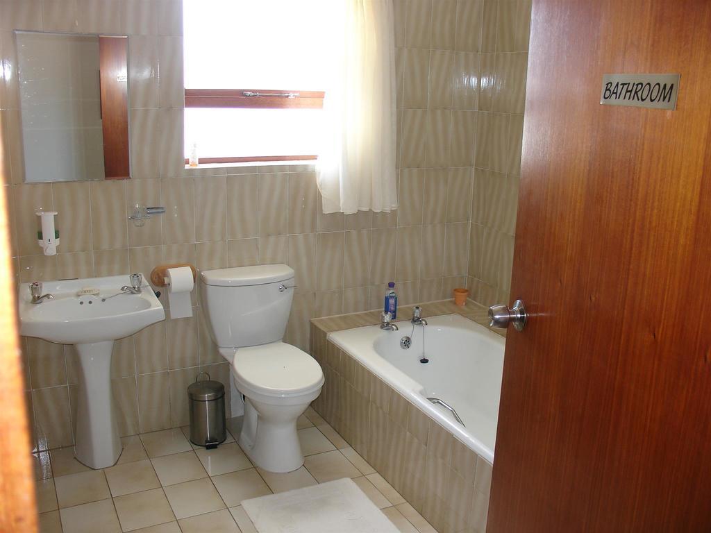 On The Bay Guesthouse Kruisfontein Bilik gambar