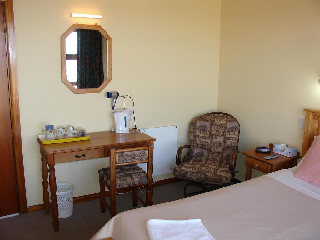 On The Bay Guesthouse Kruisfontein Bilik gambar